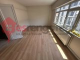 İLAN NO:8084 RENGARENKTEN MERKEZİ LOKASYON 1,5+1 SATILIK DAİRE
